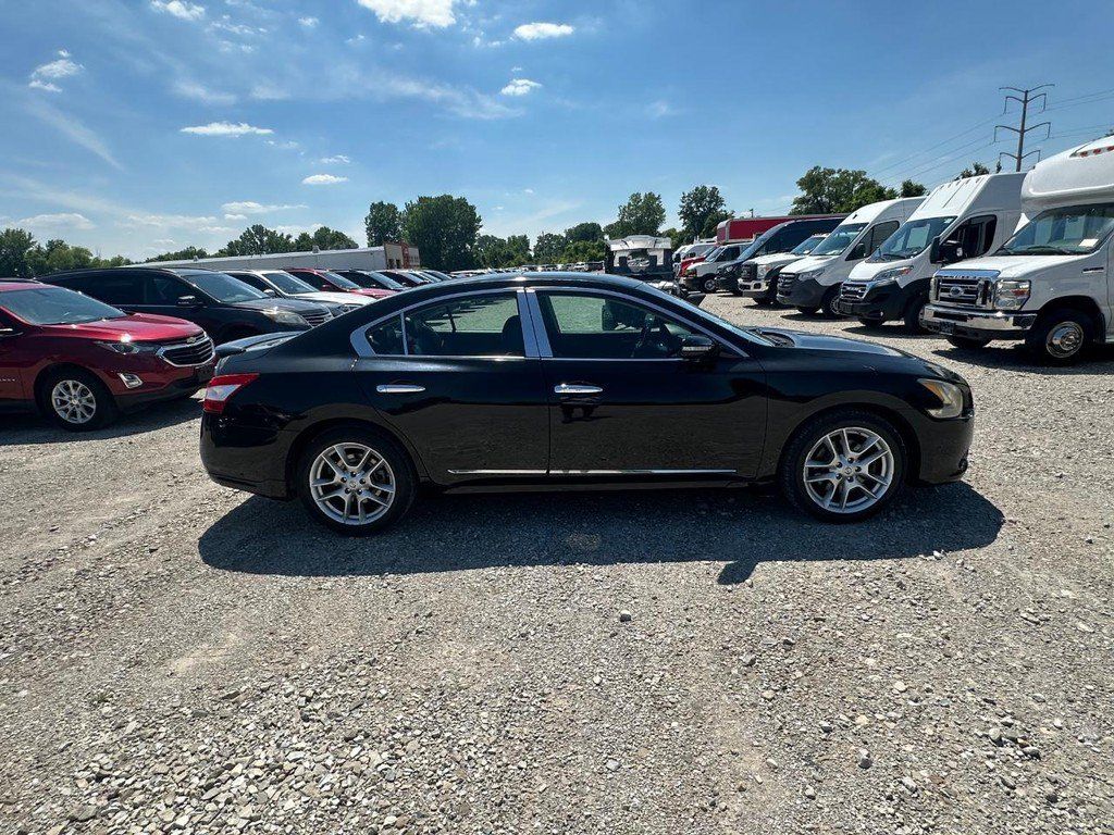 Used 2011 Nissan Maxima 3.5 SV w/ Monitor Pkg FWD image 4