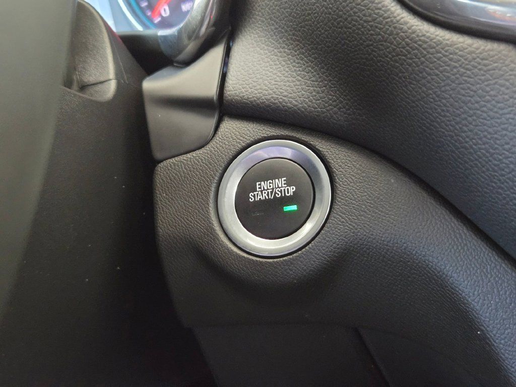 Used 2023 Chevrolet Equinox LT FWD image 19