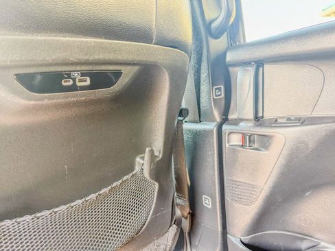 Used 2021 Chrysler Pacifica Touring-L w/ Premium & Safety Sphere Group image 14