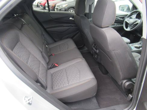 Used 2020 Chevrolet Equinox LT FWD image 27