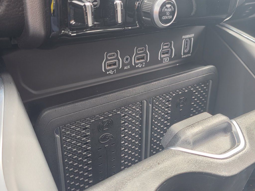 Used 2026 RAM 1500 Laramie w/ Night Edition AWD/4WD image 31