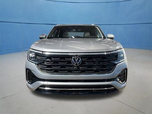 Used 2024 Volkswagen Atlas Cross Sport SEL Premium R-Line AWD/4WD image 4