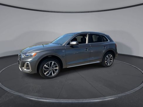Used 2023 Audi Q5 2.0T Premium Plus w/ Premium Plus Package AWD/4WD image 4