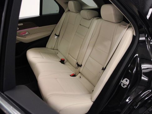 New 2026 Mercedes-Benz GLE 450 4MATIC image 13