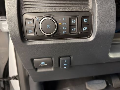 New 2026 Ford F250 Lariat w/ Black Appearance Package AWD/4WD image 24