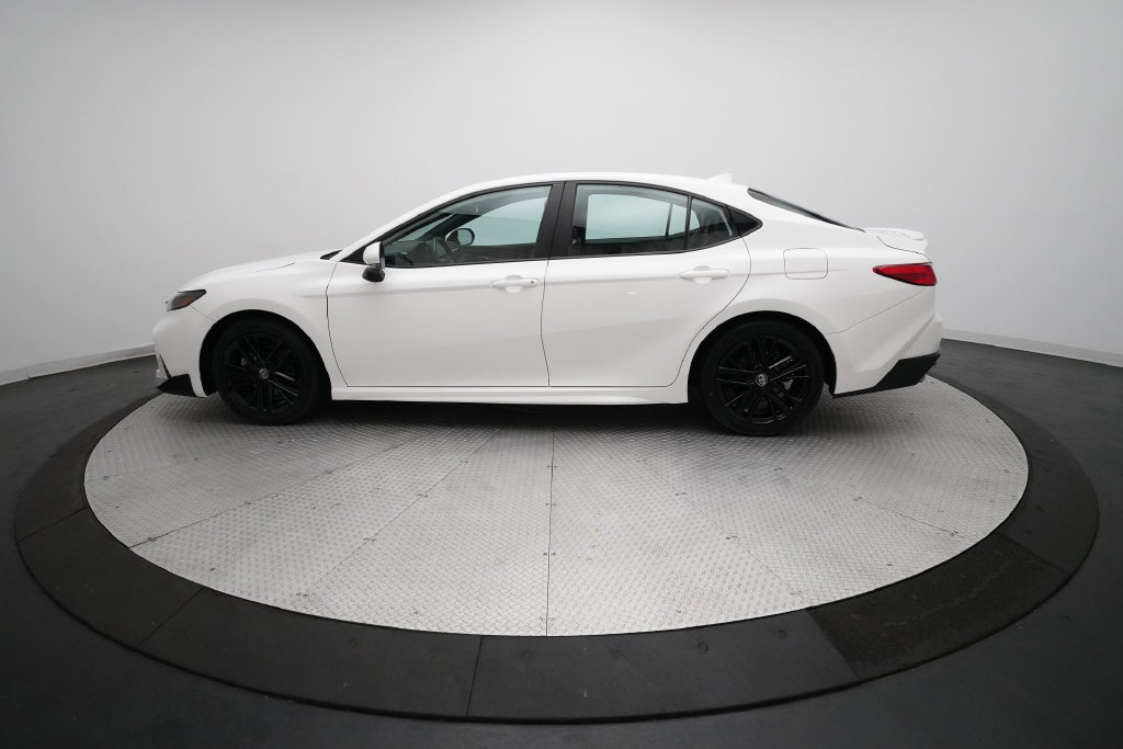 Used 2025 Toyota Camry SE FWD image 25