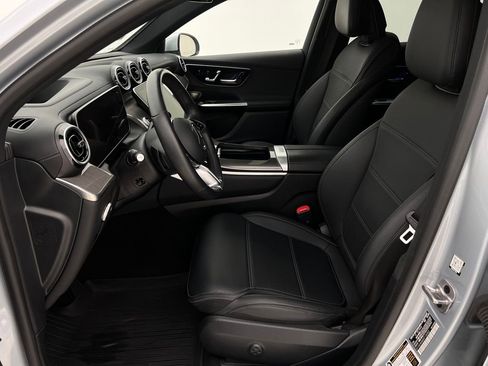 Used 2024 Mercedes-Benz GLC 300 4MATIC image 21