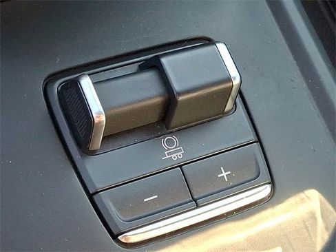 Used 2023 GMC Sierra 1500 AT4X image 27