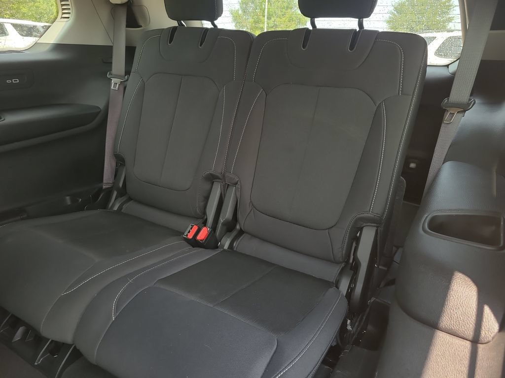 Used 2024 Jeep Grand Cherokee L Laredo w/ Luxury Tech Group I AWD/4WD image 11