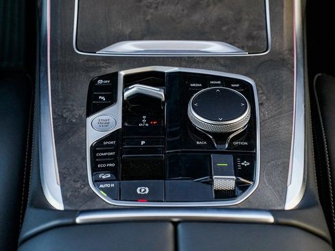 Used 2026 BMW X7 xDrive40i w/ Premium Package image 15