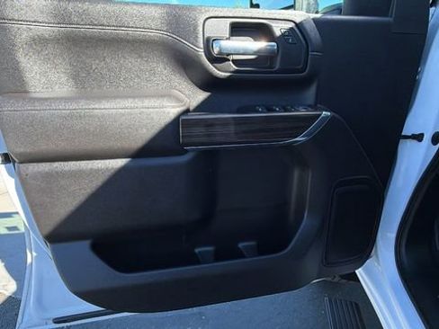 Used 2022 Chevrolet Silverado 2500 LT w/ Convenience Package image 20