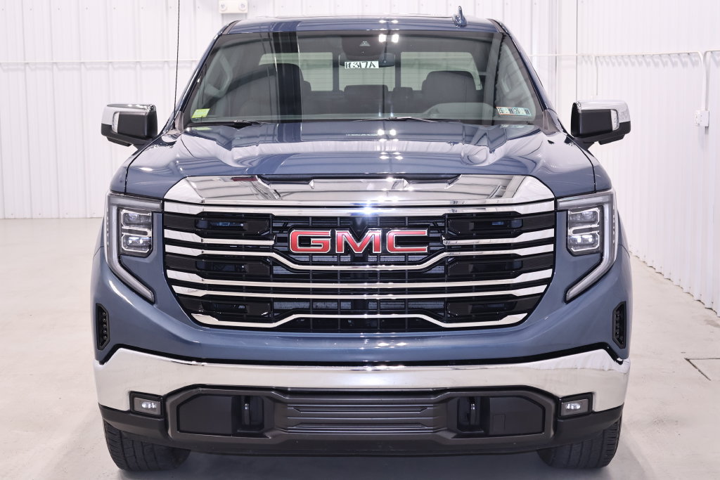 Used 2024 GMC Sierra 1500 SLT w/ SLT Premium Package AWD/4WD image 5