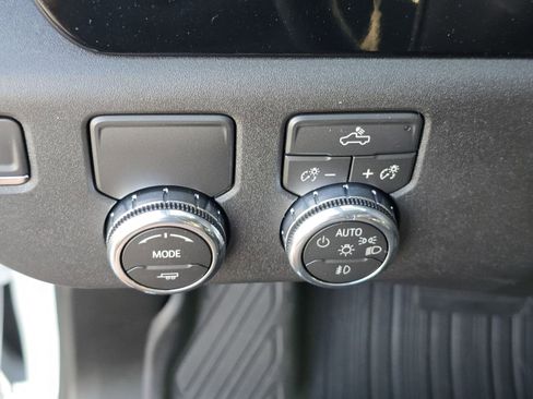 New 2026 GMC Sierra 1500 Elevation image 10