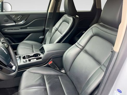 Used 2025 Lincoln Corsair Reserve FWD image 21