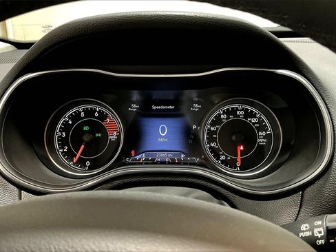 Used 2022 Jeep Cherokee Limited image 13