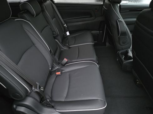 New 2026 Honda Odyssey Touring image 22