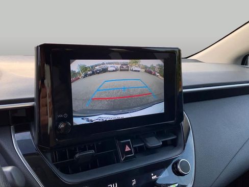 Used 2024 Toyota Corolla LE FWD image 28