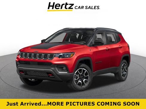Used 2025 Jeep Compass Trailhawk AWD/4WD image 1