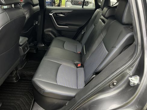 Used 2022 Toyota RAV4 XSE AWD/4WD image 25