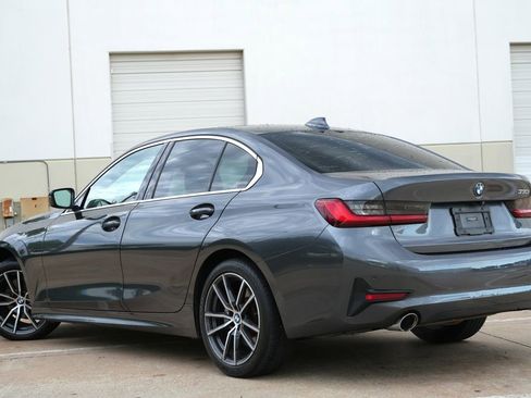 Used 2019 BMW 330i Sedan w/ Premium Package RWD image 4