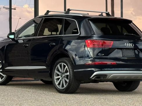 Used 2017 Audi Q7 3.0T Premium Plus w/ Premium Plus Package AWD/4WD image 7