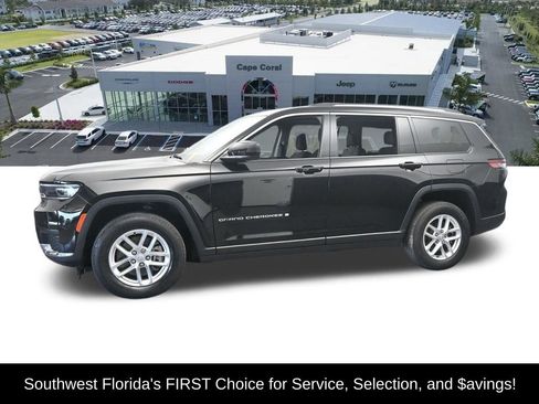 Used 2021 Jeep Grand Cherokee L Laredo w/ Luxury Tech Group I image 2