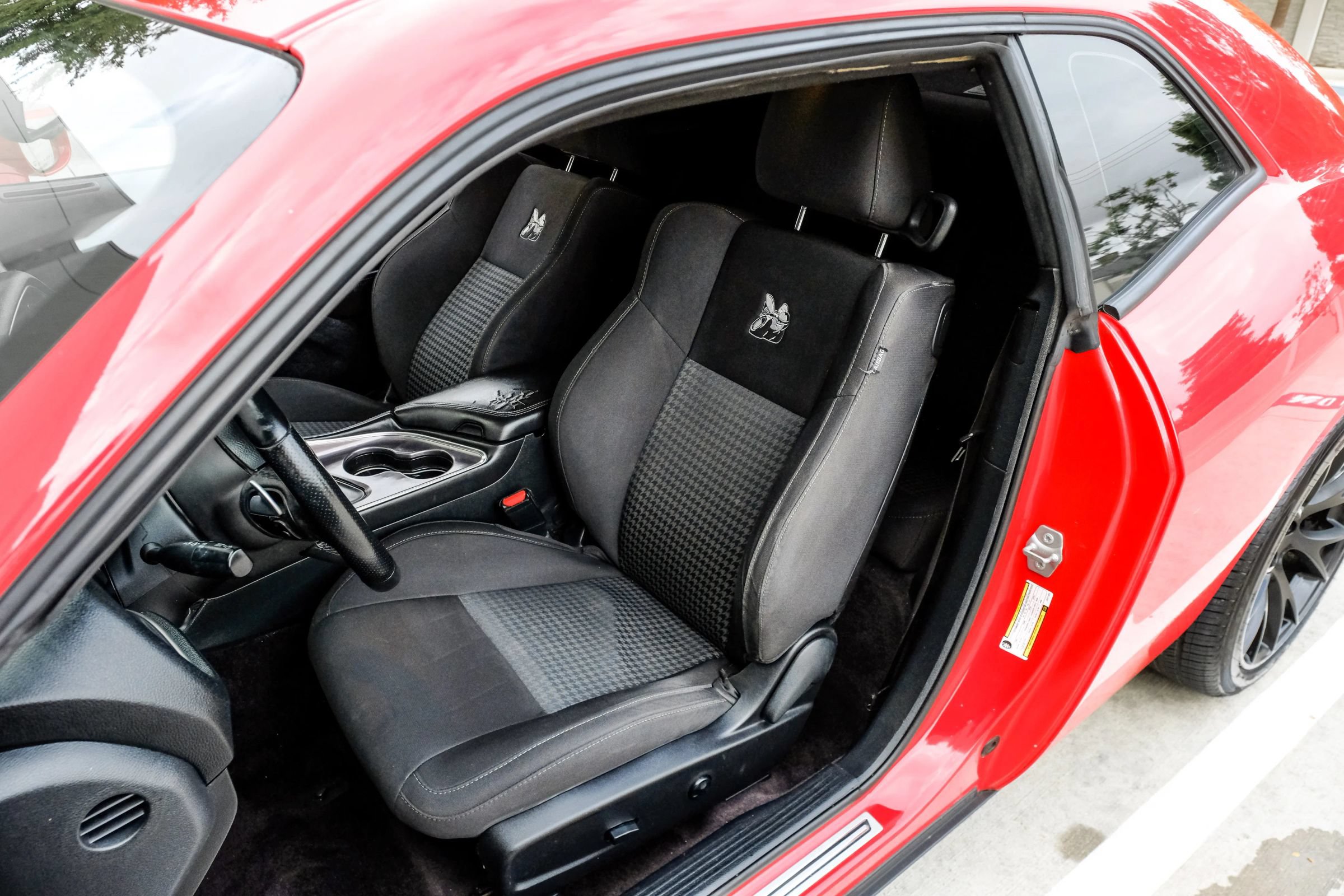 Used 2018 Dodge Challenger R/T Scat Pack w/ Dynamics Package RWD image 34