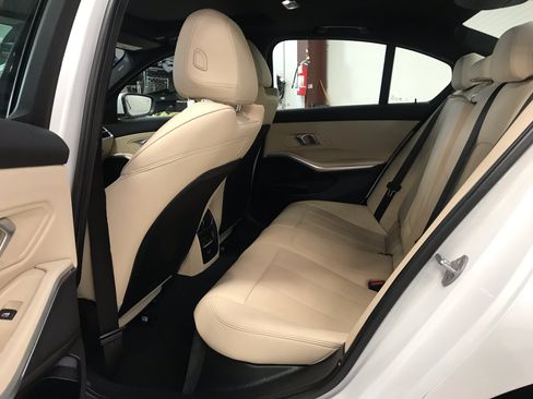 Used 2025 BMW 330i Sedan RWD image 10