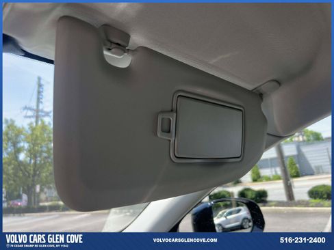 Used 2026 Volvo XC60 B5 Plus w/ Protection Package Premier AWD/4WD image 33