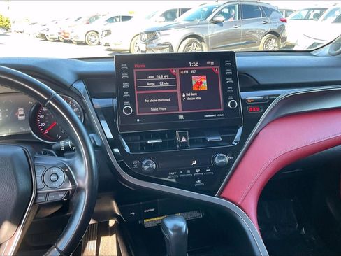 Used 2021 Toyota Camry XSE image 6