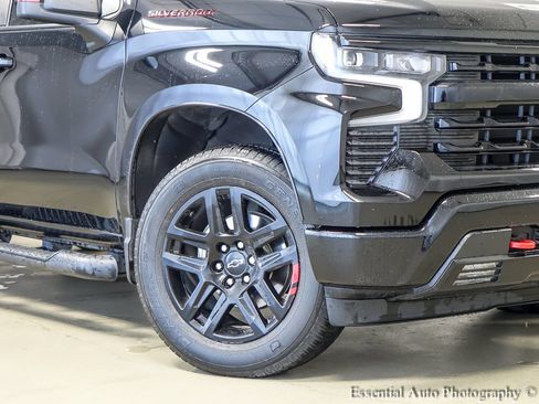 Used 2023 Chevrolet Silverado 1500 RST w/ Redline Edition AWD/4WD image 4