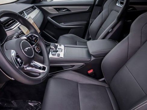 Used 2025 Jaguar F-PACE R-Dynamic S image 13