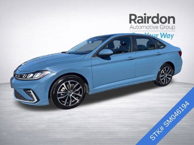 Used 2025 Volkswagen Jetta SE FWD image 3