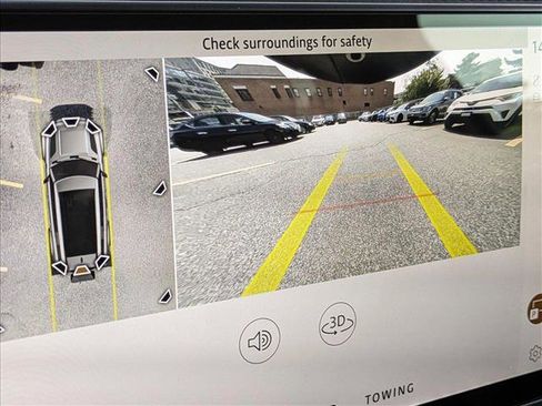 New 2025 Land Rover Defender 130 S image 13