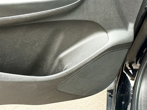 Used 2023 Chevrolet Bolt EUV LT image 20