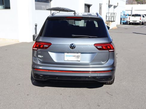 Used 2023 Volkswagen Tiguan SE R-Line image 9