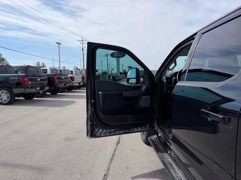 Used 2024 Ford F250 Lariat w/ Lariat Ultimate Package AWD/4WD image 12