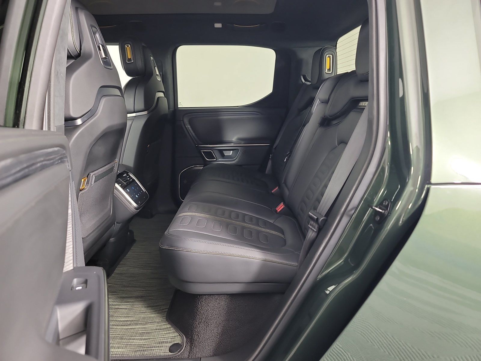 Used 2023 Rivian R1T Launch Edition AWD/4WD image 21