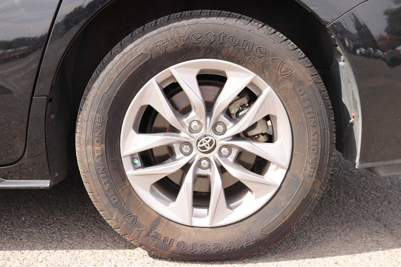 Used 2022 Toyota Sienna XLE FWD image 9