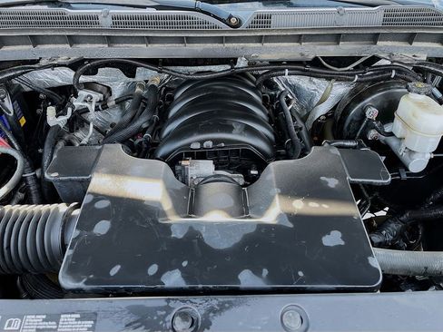 Used 2018 Chevrolet Silverado 1500 LTZ Z71 w/ Midnight Edition AWD/4WD image 30