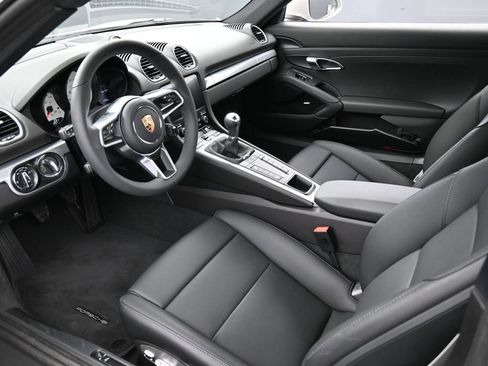 Certified 2024 Porsche 718 Cayman RWD image 4