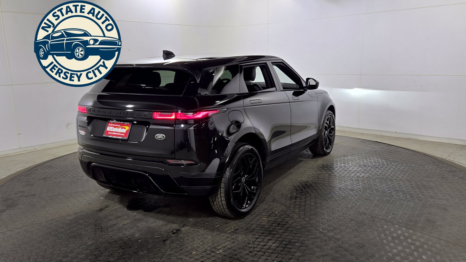 Used 2022 Land Rover Range Rover Evoque SE AWD/4WD image 7
