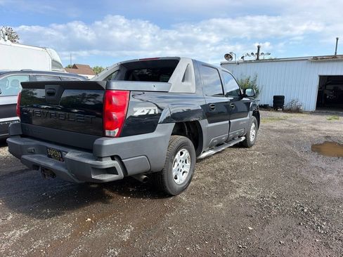 Used 2003 Chevrolet Avalanche 4x4 w/ Suspension Package, Off-Road image 6