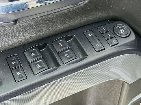 Used 2016 Chevrolet Silverado 1500 LTZ Z71 w/ LTZ Plus Package AWD/4WD image 18