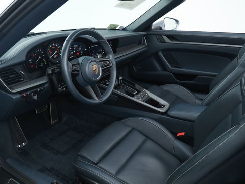 Used 2022 Porsche 911 Carrera image 23