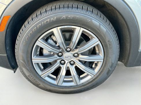 Used 2023 Cadillac XT4 Sport AWD/4WD image 31
