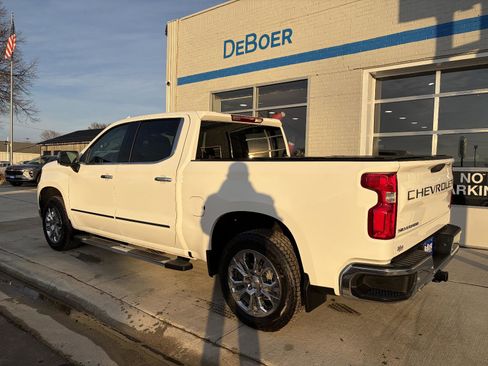 Used 2025 Chevrolet Silverado 1500 LTZ w/ Max Trailering Package image 3