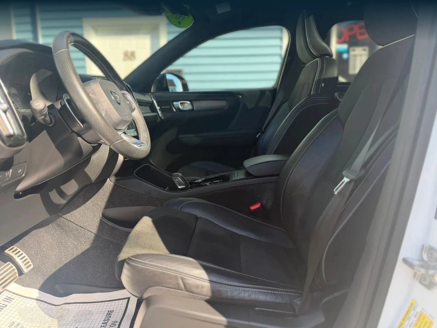 Used 2019 Volvo XC40 T5 R-Design AWD/4WD image 11