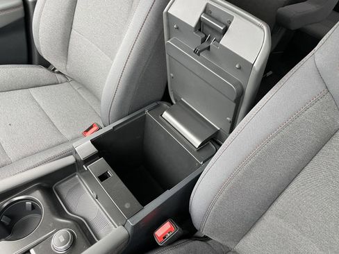 New 2026 Ford Explorer Active RWD image 28