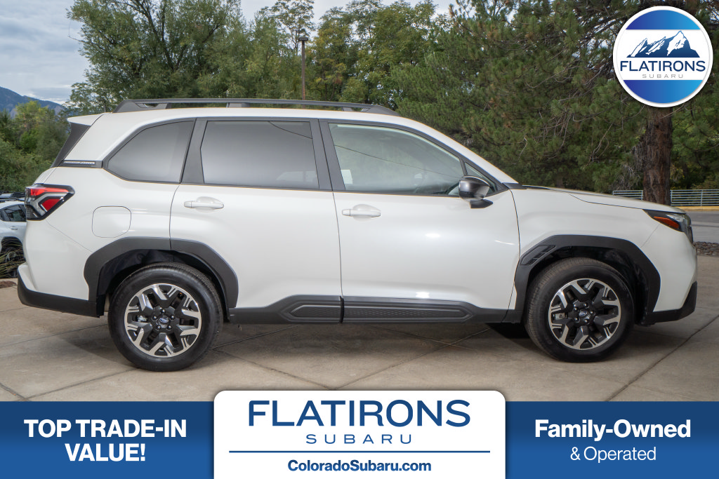 Certified 2025 Subaru Forester Premium AWD/4WD image 1
